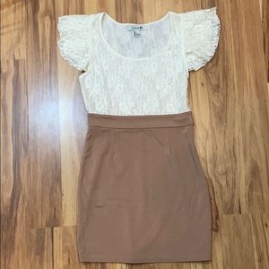 🔥🔥🔥Forever 21 Lace Top Zip Side Large Cream